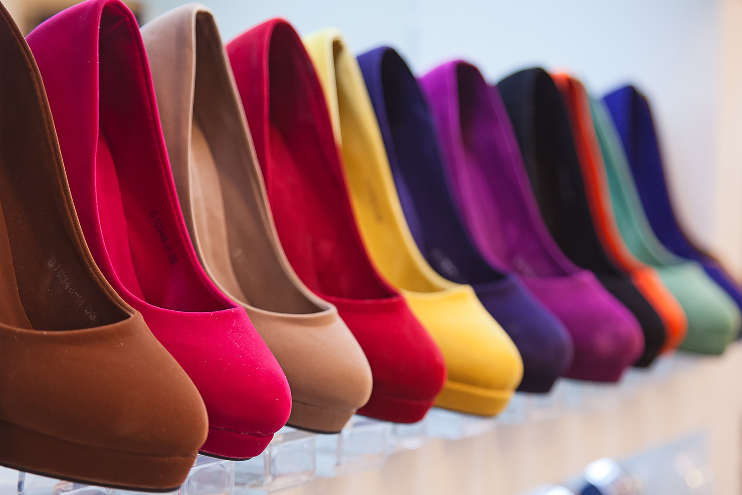 <span style="font-weight: bold;">Pumps & Heels</span>